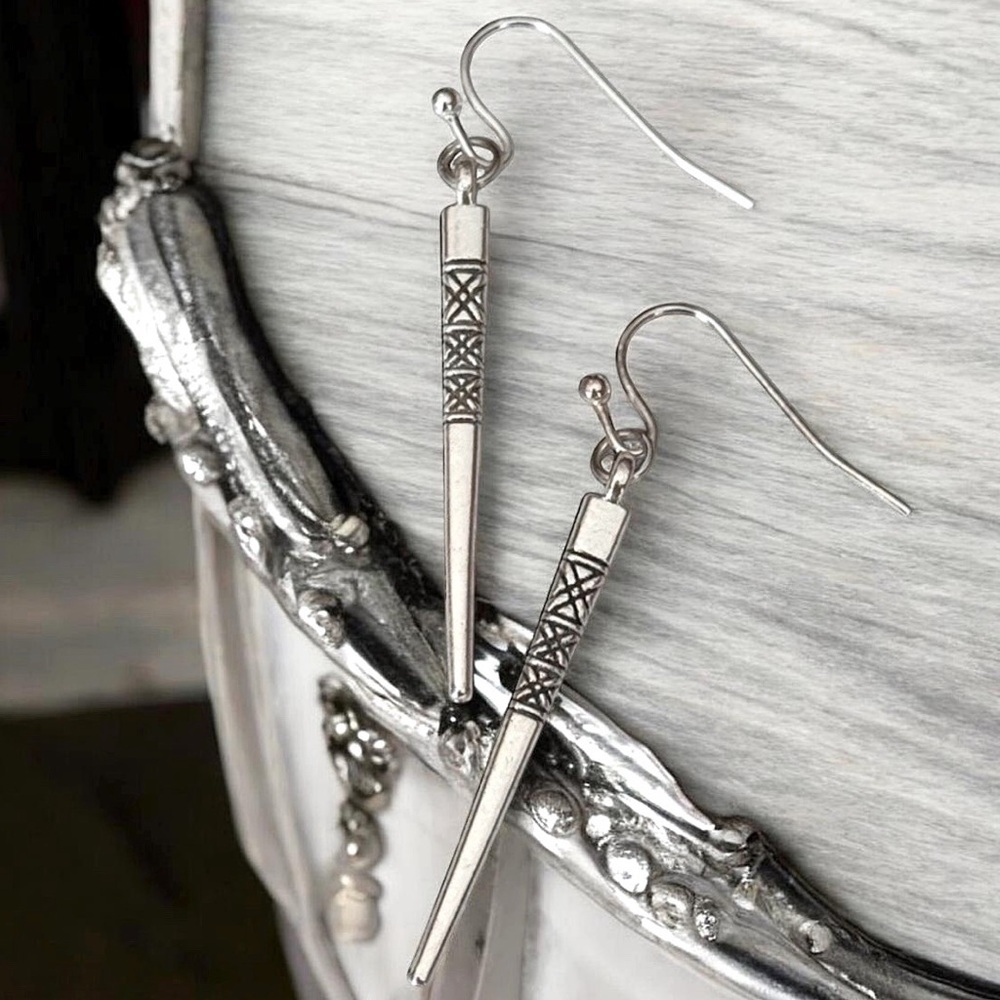 5 For $25💫Alternative Long Thin Silver Earrings